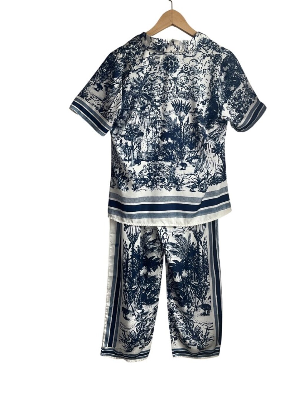 2CE Sleepwear Small 2-Piece Pajama Set Blue White Satin Toile French Cottage*Rea - Picture 4 of 16